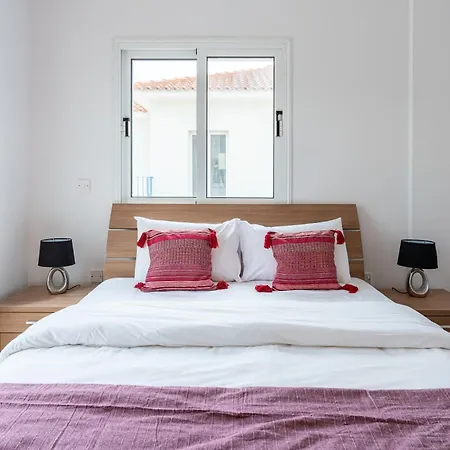 Villa Breezybee 3-bedroom And Pool In