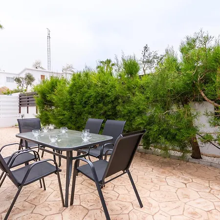 Breezybee 3-bedroom And Pool In Villa