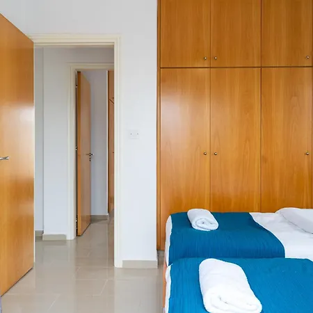 Breezybee 3-bedroom And Pool In Villa Protaras