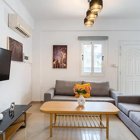 Breezybee 3-bedroom And Pool In Villa *